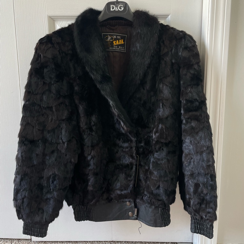 New with Tag Black real mink bomber jacket US 6-8